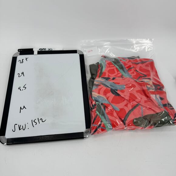 Nikki Blackletter Gymshark Leggings Womens Medium Collab Activewear 29" Inseam - Picture 11 of 11